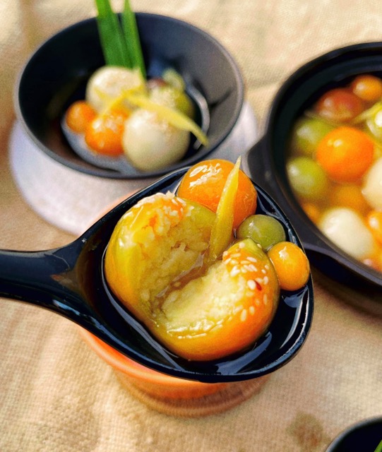 Chè trôi nước bột quả dành dành 