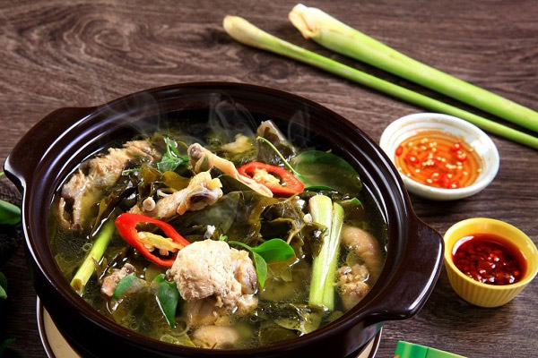 Cách nấu canh gà lá giang khô